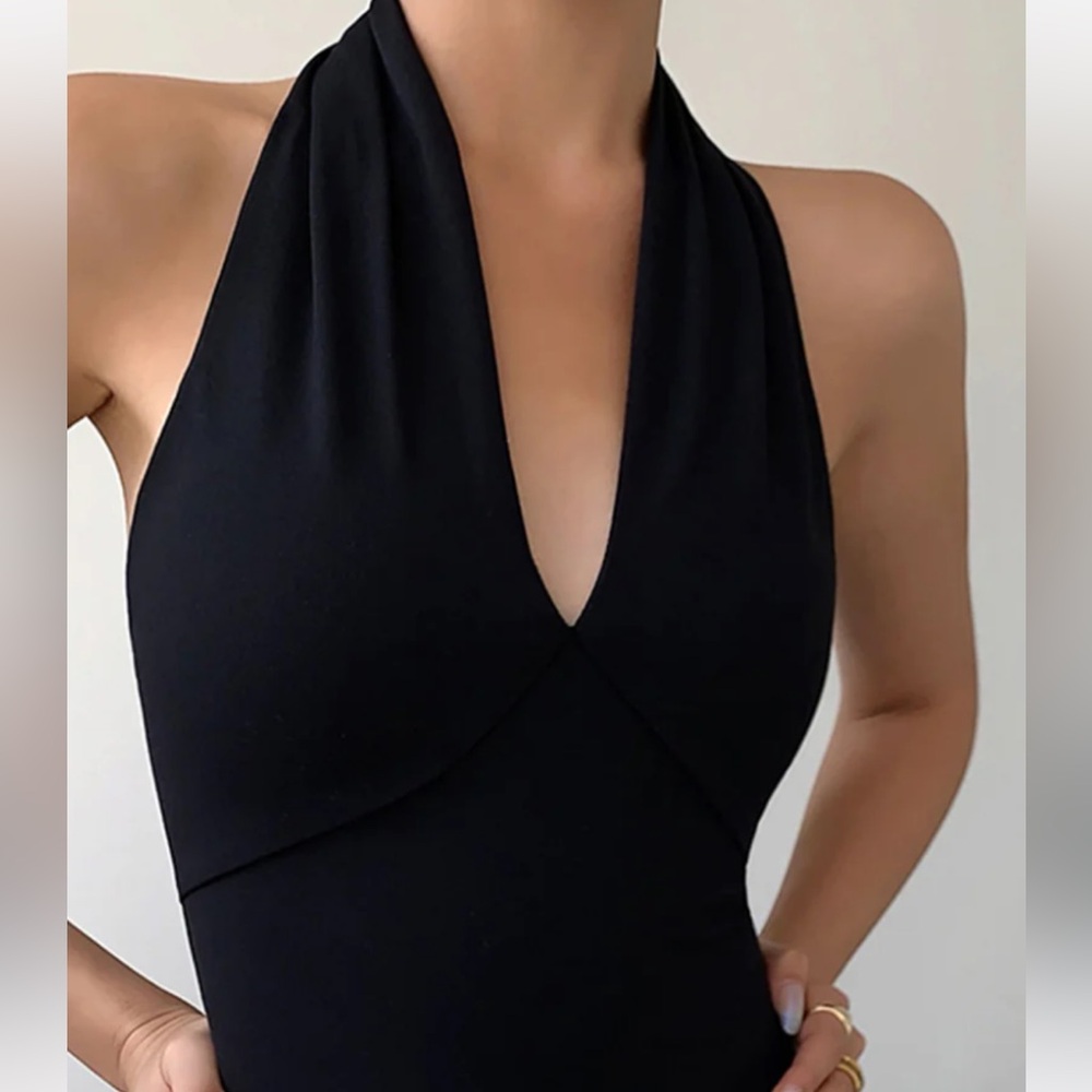 New with tags, v neck halter top